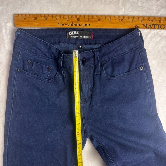 BDG Ankle Grazer Cigarette Jeans Dark Wash Size 26 Skinny 5-pocket preppy Denim - Picture 3 of 8